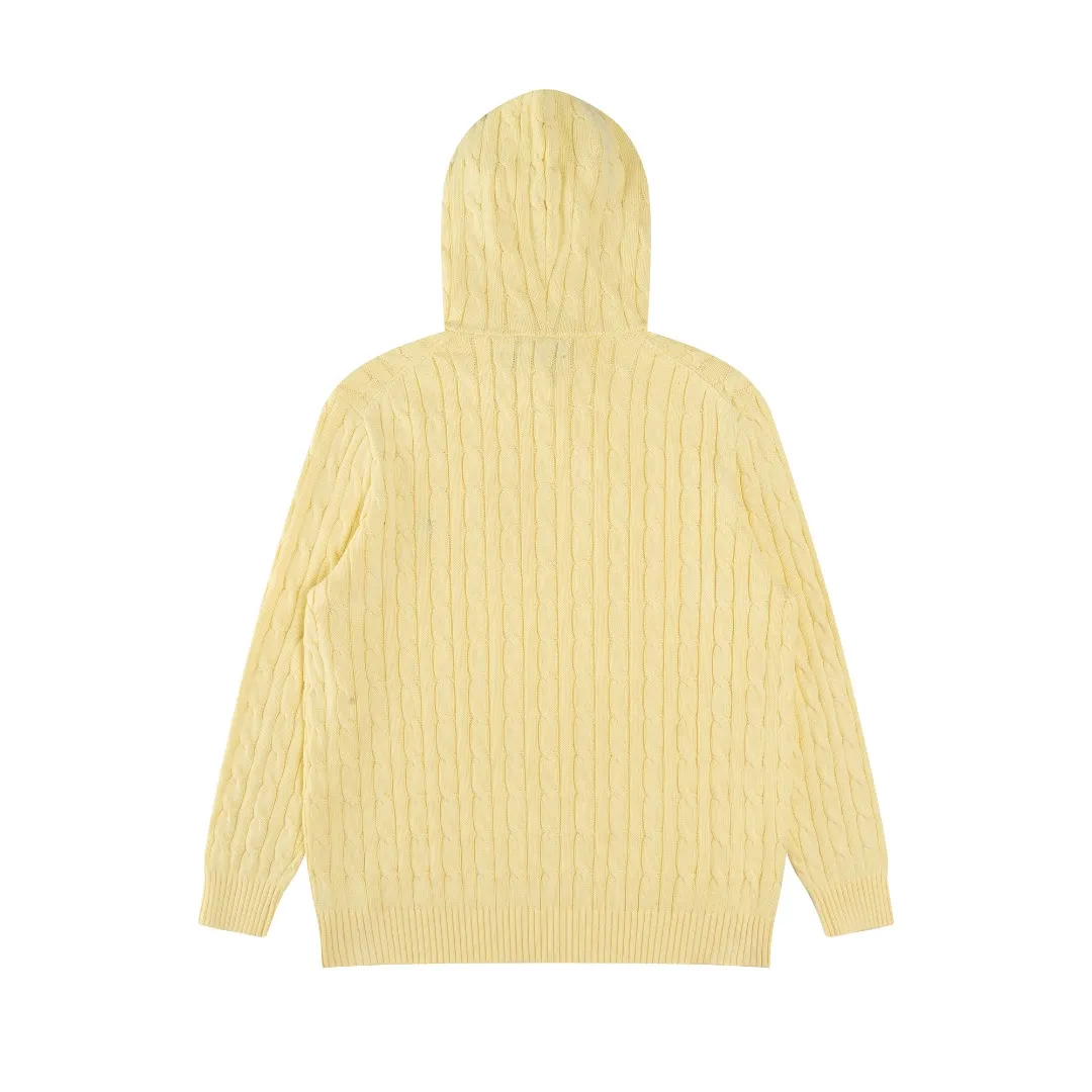 P236 #R84 RALPH LAUREN Six-color classic hooded twist pullover sweater with high-density LOGO embroidery on the chest and original custom-made tag accessories. Made of pure cotton yarn, pure cotton is skin-friendly and comfortable, small label war horse embroidered twist hooded sweater 🐎 high quality, follow the blogger to learn how to wear it! Let’s buy a Ralph Lauren cable sweater. It’s a super hard-to-find series after it became popular. It’s hard to find one on the official website. It’s simple and practical to wear, with a lazy and loose feel. The thickened fabric has more texture, feels soft and delicate, and has a loose fit. Whether worn alone or layered, you can wear different styles of fashion with just one piece!   Size: S M L